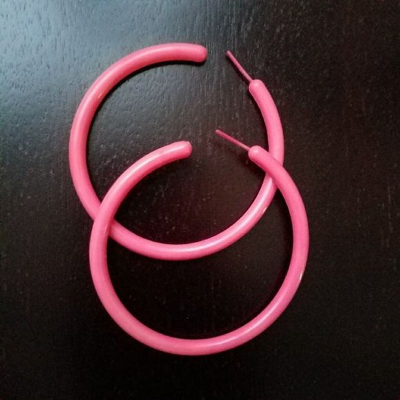 Hoop Earings - Picture 1 of 2